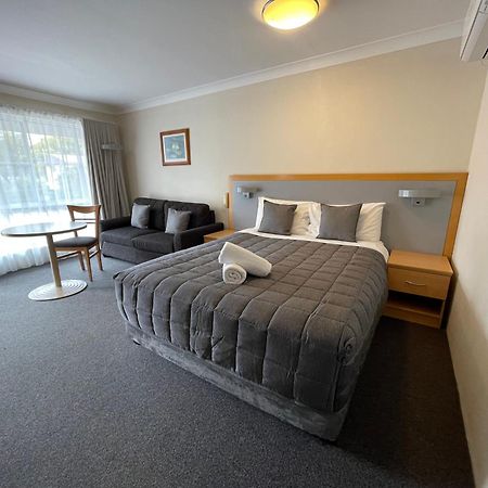 George Bass Motor Inn Нора Экстерьер фото