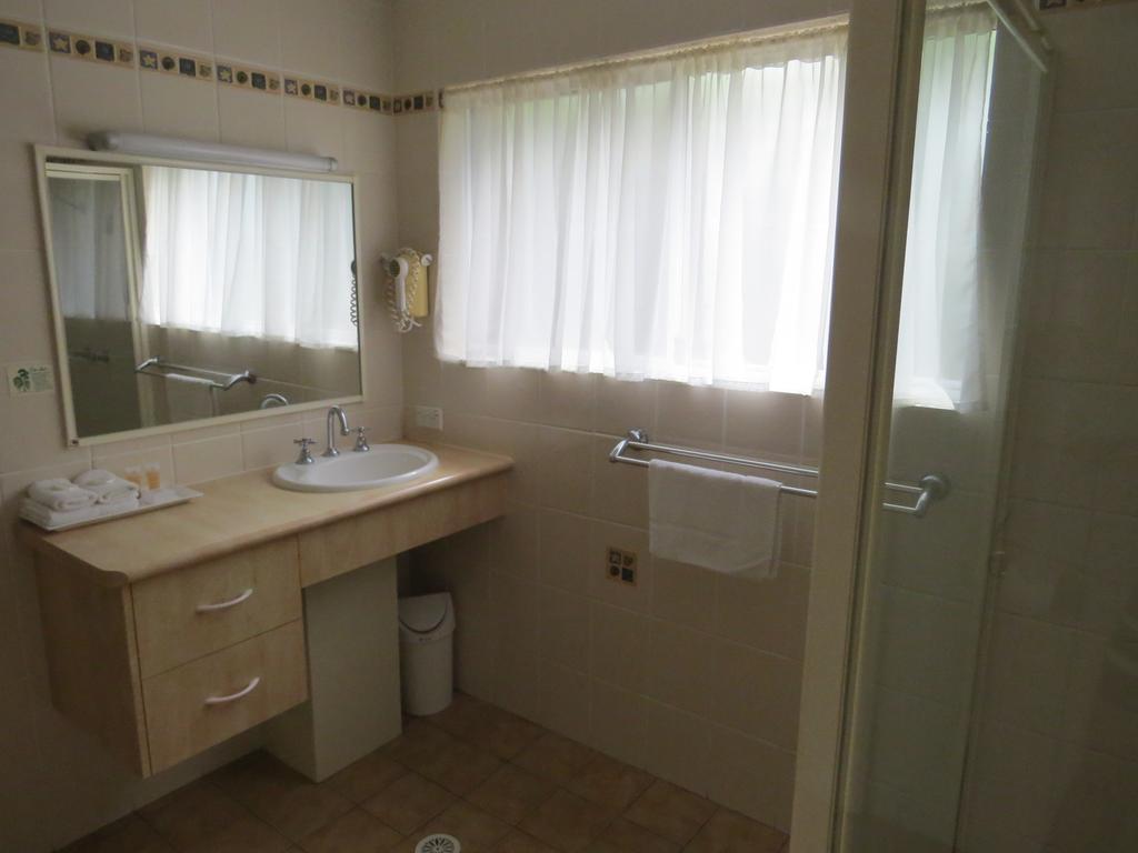 George Bass Motor Inn Нора Номер фото