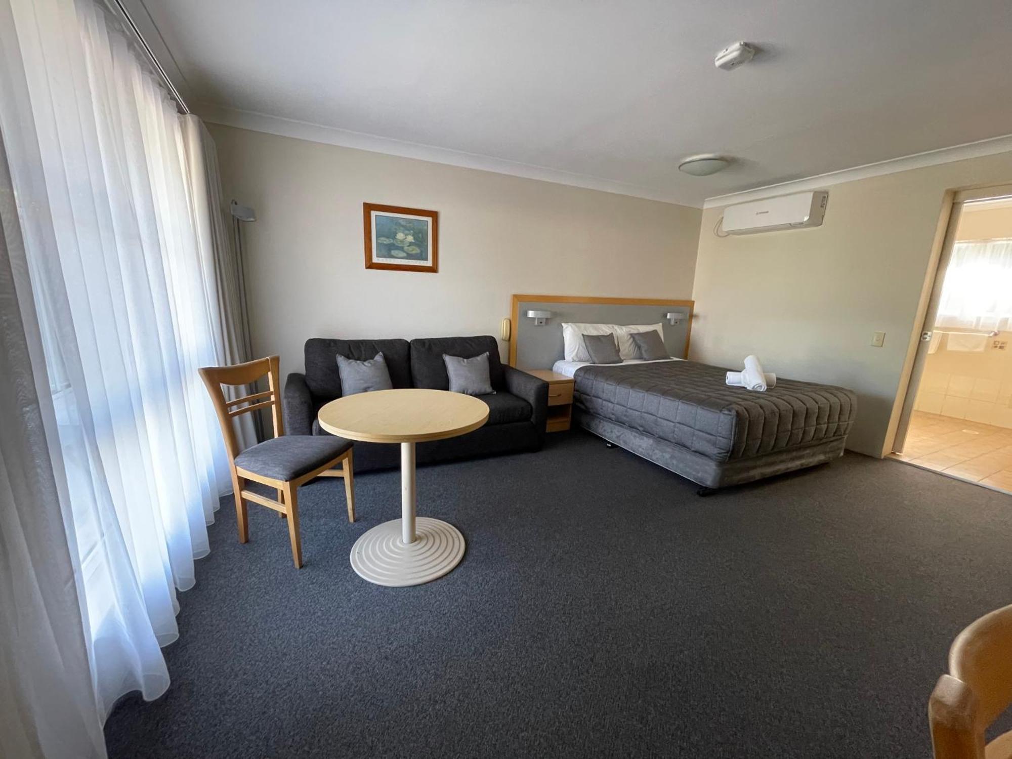 George Bass Motor Inn Нора Экстерьер фото